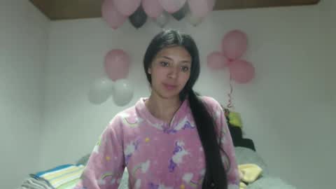 dulceisabellax online show from February 20, 2:29 am