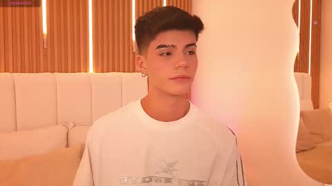 Dulcey online show from March 15, 4:50 am