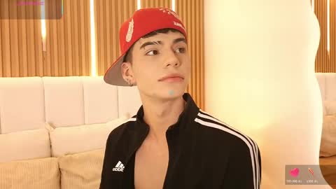 Dulcey online show from April 2, 1:35 am