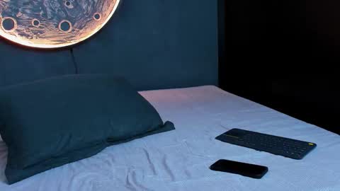 duran_dhikol1 online show from February 1, 11:24 pm