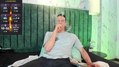 Dustin Sonne online show from November 14, 3:31 am