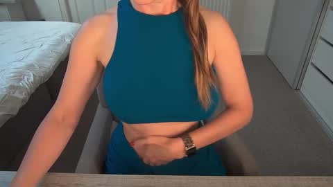 Ambertje040 online show from November 13, 8:06 am