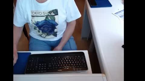 dutchpornking2 online show from June 15, 6:38 am