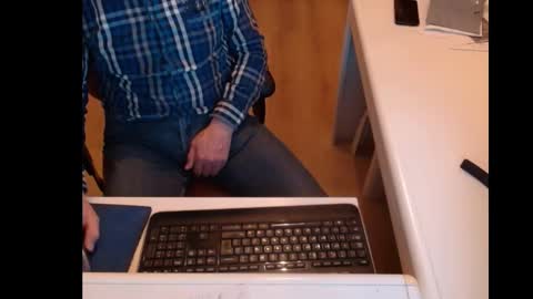 dutchpornking2 online show from March 10, 6:45 pm