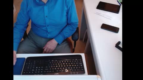 dutchpornking2 online show from November 18, 12:30 pm