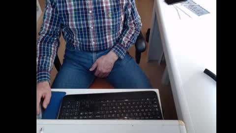 dutchpornking2 online show from March 6, 3:02 pm