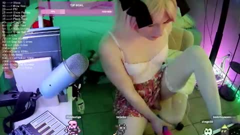 DvaDaisy online show from October 8, 9:32 pm