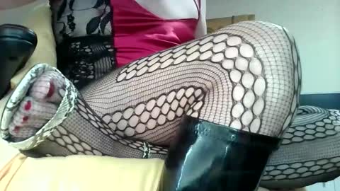 dwtsaskia80 online show from April 17, 11:12 am