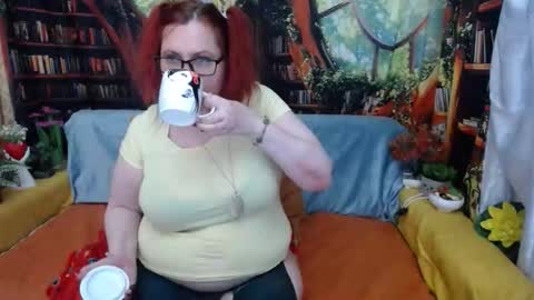 Dyanne online show from June 7, 9:20 pm