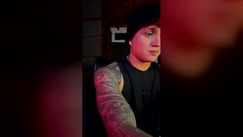 dylan_west21 online show from May 8, 11:54 pm