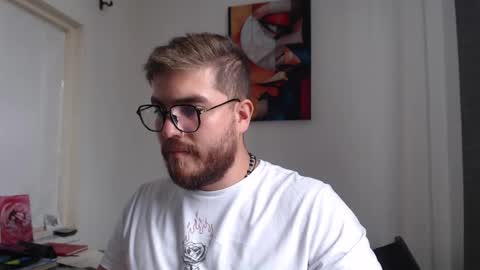 dylanhot10 online show from February 25, 8:42 pm