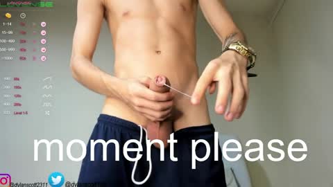 dylanscott_106 online show from April 16, 9:26 pm