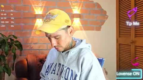 D Y L A N online show from October 21, 9:07 pm