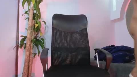 D Y L A N online show from January 16, 12:19 am