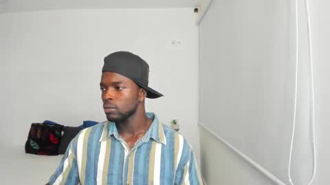 Snapshot of dylantaylor_1 chatting on February 11, 3:50 am Dylan Taylor online show from February 11, 3:50 am