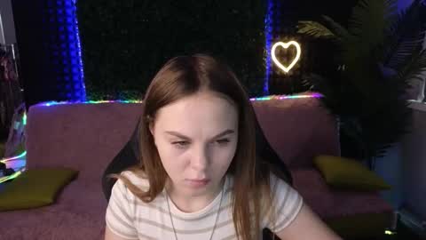 Snapshot of dyna_bae chatting on October 15, 8:04 am Dyna online show from October 15, 8:04 am