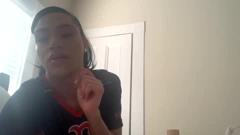 Dynasty online show from March 3, 7:07 pm