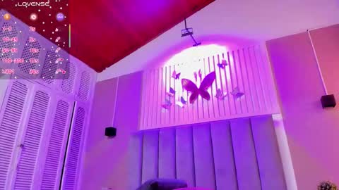 Juana online show from November 22, 2:04 pm