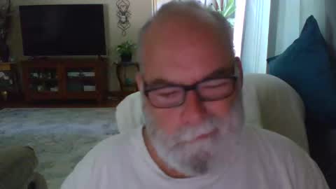 earl52 online show from June 4, 1:06 pm