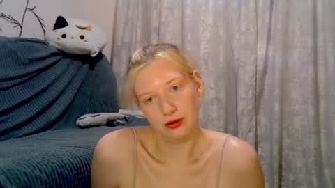 Lily online show from July 2, 4:01 pm
