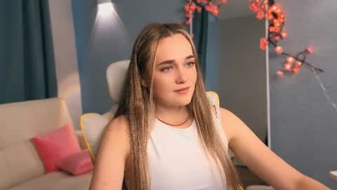 Elizabeth online show from June 14, 2:08 pm