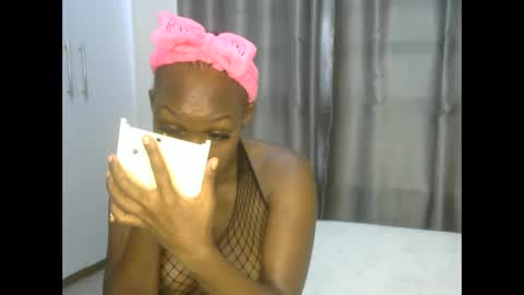 east_queen online show from February 14, 7:59 am