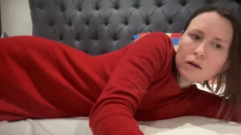 Snapshot of eatmypie69 chatting on February 13, 6:15 pm Nadia Ferreira  online show from February 13, 6:15 pm