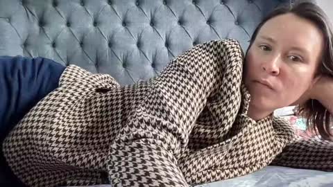 Snapshot of eatmypie69 chatting on September 11, 9:21 am Nadia Ferreira  online show from September 11, 9:21 am