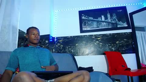 Chris Palaz  online show from November 3, 6:31 pm