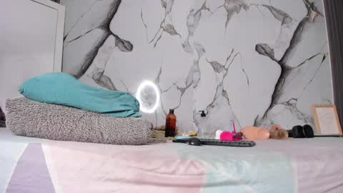 2 online show from March 24, 6:36 pm