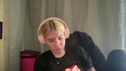 americnbarbie online show from November 1, 6:51 pm