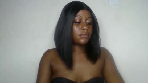 Ella online show from October 4, 7:33 pm
