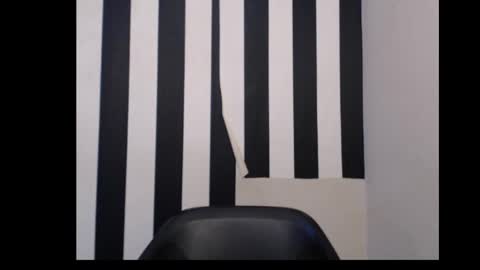 Ella online show from December 16, 1:02 am