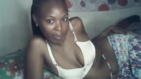 ebony_phoenix12 online show from November 12, 4:37 am