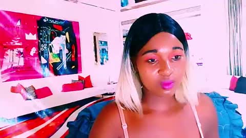 Tamia online show from February 11, 9:35 pm