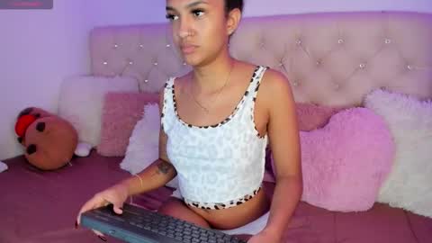 Queen Ebony online show from November 29, 2:25 pm