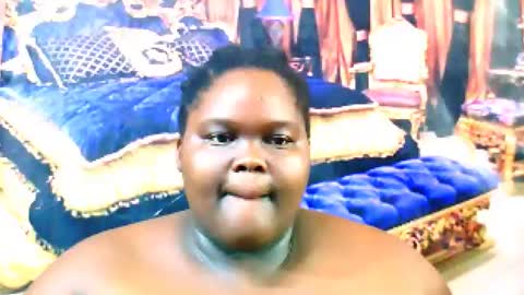 ebonyhotbuns4u2luv online show from March 10, 5:43 am