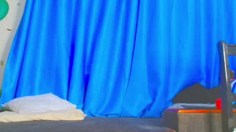 ebonysmilz88 online show from February 12, 2:20 pm