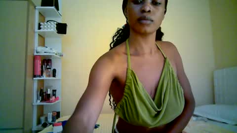 ebonytanqueen online show from June 15, 3:42 am