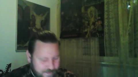 Edward online show from November 9, 7:05 pm