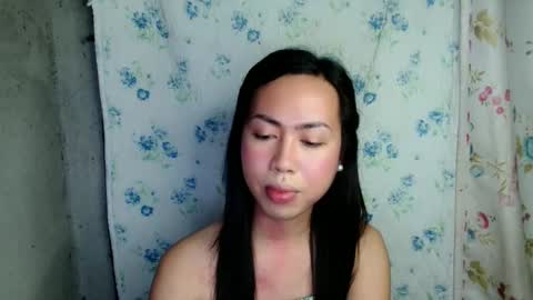 eddfox001 online show from May 14, 1:42 pm
