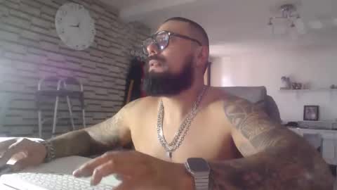 Snapshot of edgarram83 chatting on October 29, 6:41 pm edgarram83 online show from October 29, 6:41 pm