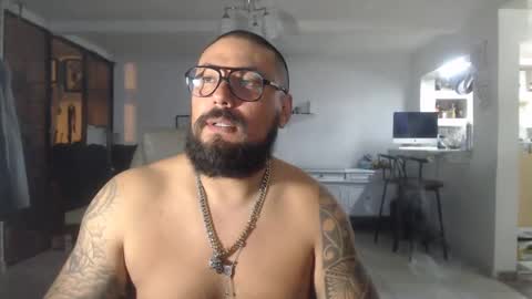 Snapshot of edgarram83 chatting on February 8, 2:04 am edgarram83 online show from February 8, 2:04 am