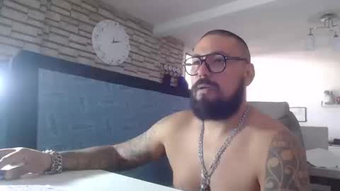 Snapshot of edgarram83 chatting on October 13, 6:10 pm edgarram83 online show from October 13, 6:10 pm