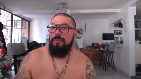 Snapshot of edgarram83 chatting on December 12, 8:32 pm edgarram83 online show from December 12, 8:32 pm