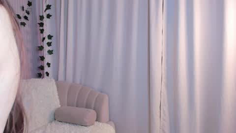 Lisa  online show from February 19, 3:39 am