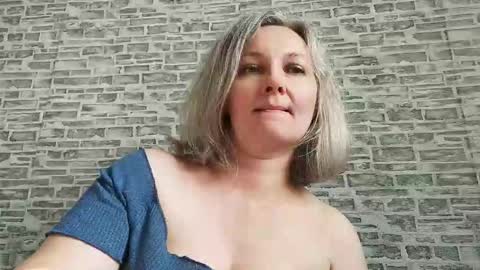 edithmanning online show from September 17, 6:39 am