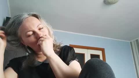 edithmanning online show from March 21, 7:58 am