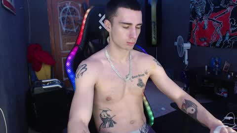 Eduar online show from December 23, 2:07 pm