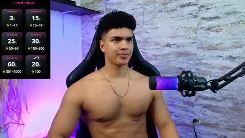 Snapshot of edward__clarck chatting on December 3, 3:15 am EDWARD CLARCK online show from December 3, 3:15 am